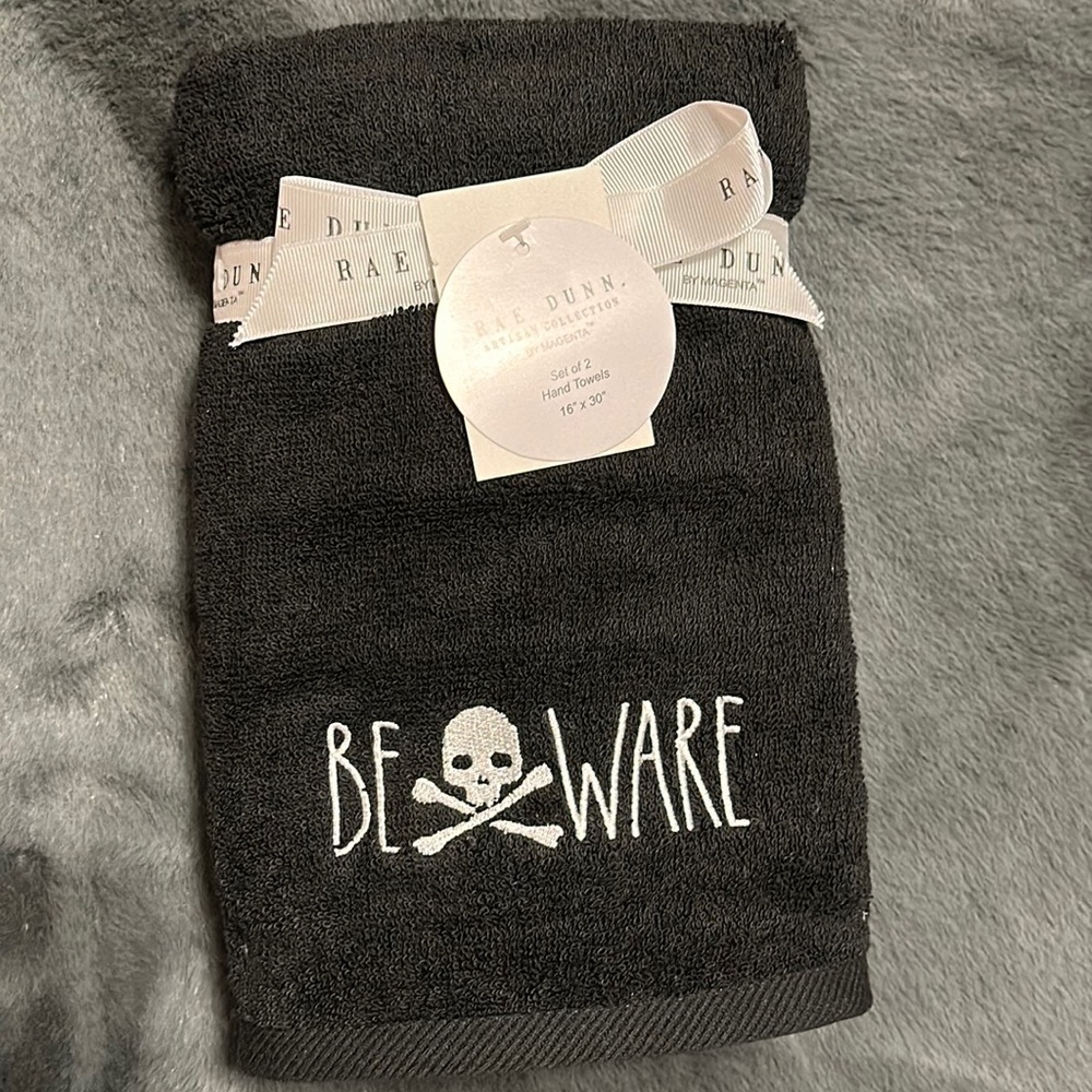 NWT Rae Dunn 2 Pack of Halloween Hand Towels